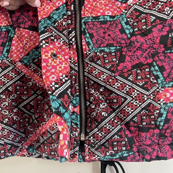 MINKPINK Colorful Quilted Jacket Size S Mid Length Coat Faux Fur Hooded Casual - Picture 6 of 15